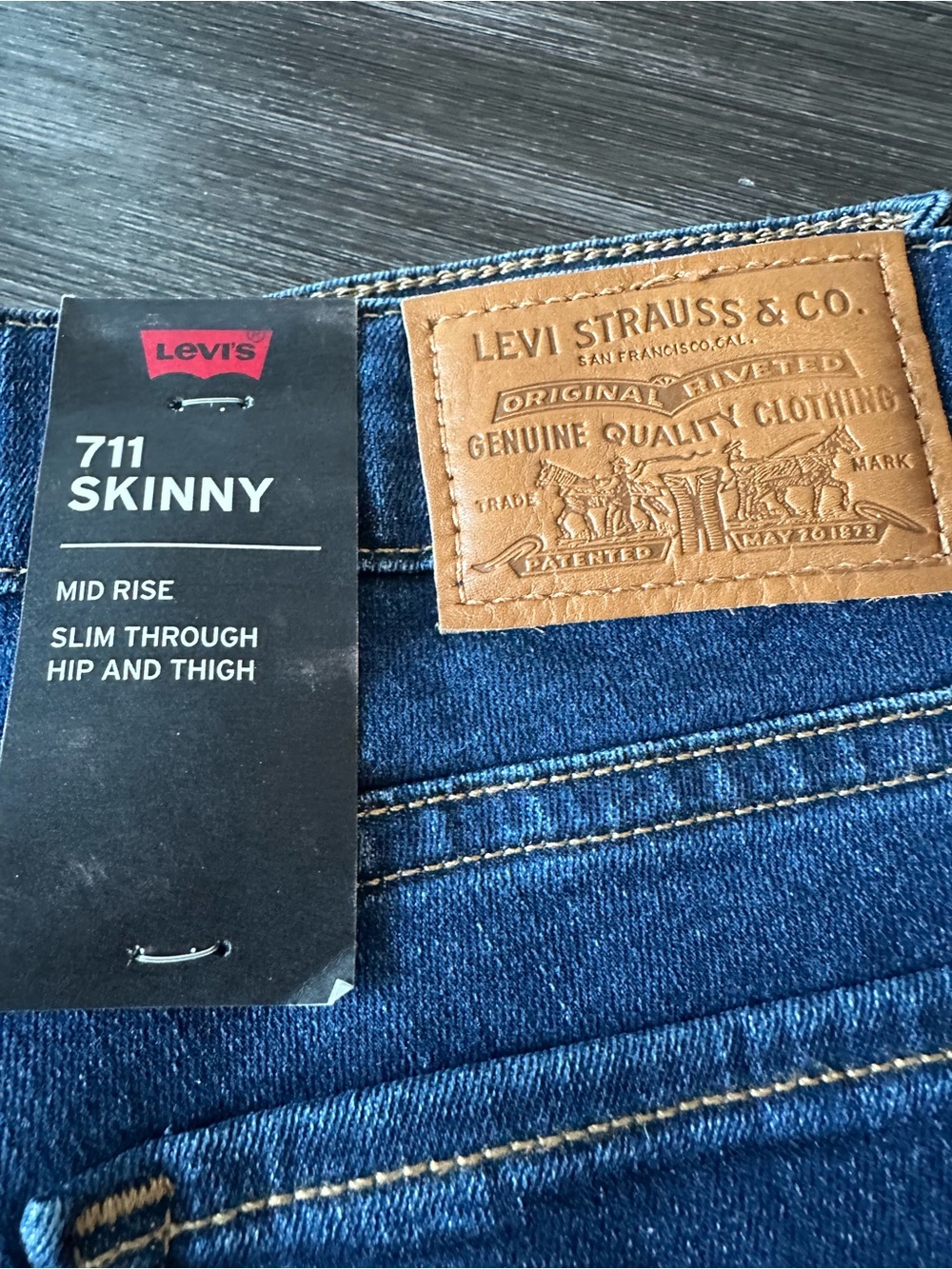 Levi's 711 Skinny Jeans - Dark Blue with Brown Patch